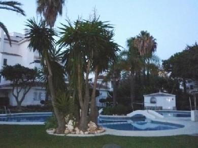 Apartamento con 4 dormitorios se vende en Marbella, Costa del Sol