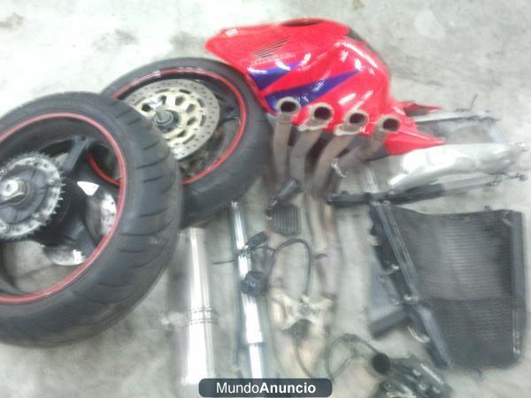 DESPIECE DE HONDA CBR 1000RR .05.