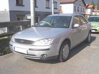 Comprar coche Ford Mondeo Trend 1.8 16v '02 en Arrigorriaga