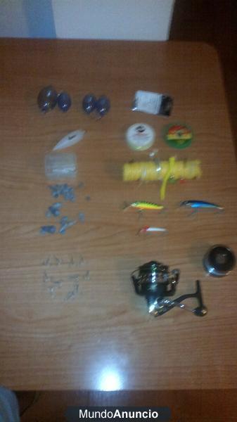 SE VENDE EQUIPO COMPLETO PARA PESCA A SPINING