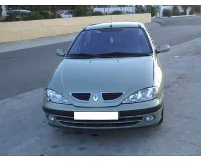 VEndo coche diesel en perfecto estado (Megane)