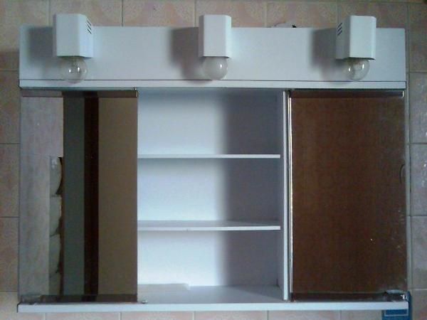 30  CHOLLO ACCESORIOS BAÑO, MUEBLE ESPEJO Y RESISTENCIA CALOR