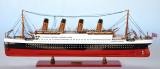 Espectacular maqueta Titanic 81 cm