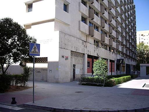 Alquiler larga duracion de local en Otra Zona Casco Antiguo (Sevilla), Esquina Hotel Melia