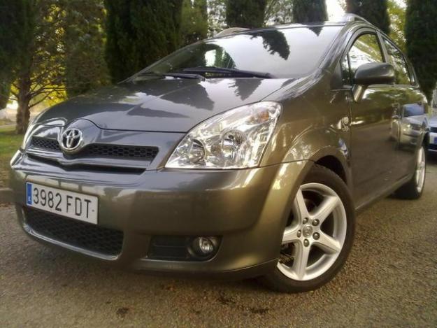 Toyota Corolla VERSO 2.2 D-4D SPORT