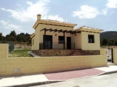 Chalet con 3 dormitorios se vende en Calasparra