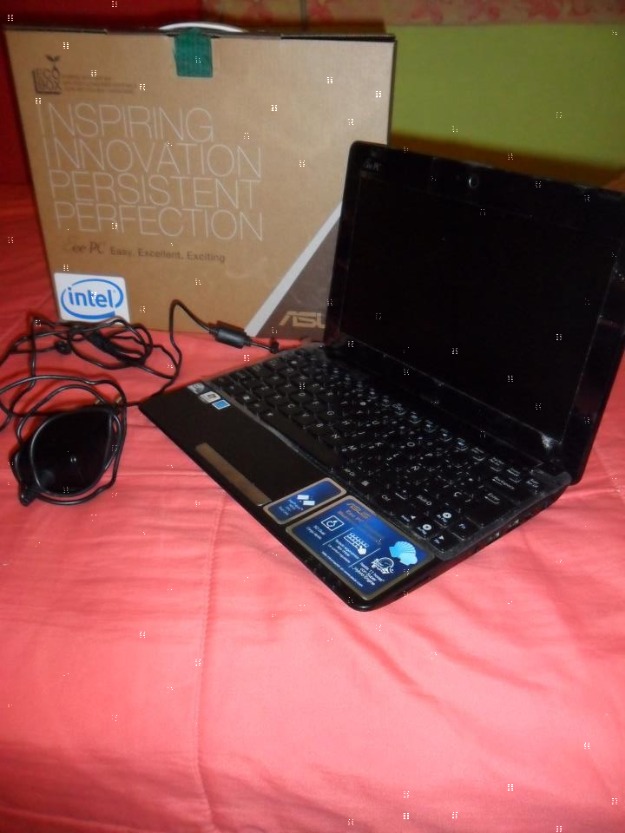 Impecable Netbook Asus Dual Core Intel Atom, 1666 MHz