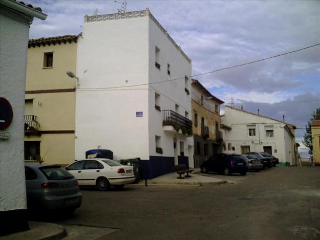 URGE VENTA CASA LUCENA JALON