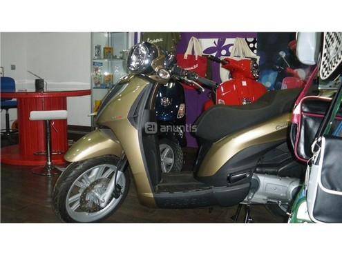 PIAGGIO CARNABY Cruiser 300 i.e.