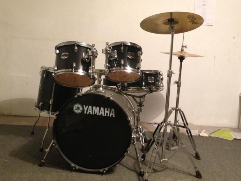 Bateria Yamaha Gigmaker + Paiste Pst3