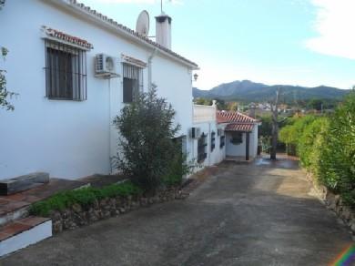 Chalet con 7 dormitorios se vende en Coin