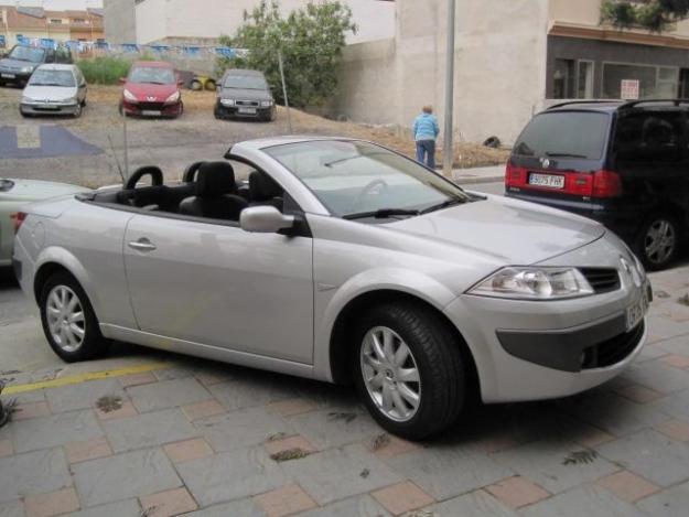 RENAULT Megane  2.0 16V