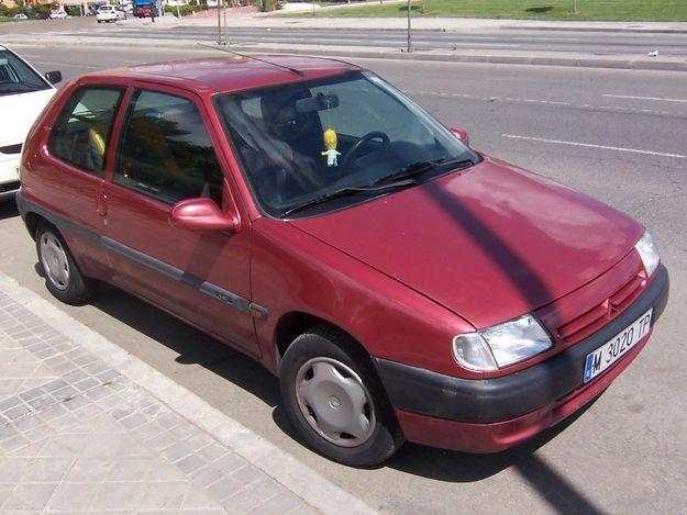 vendo citroen saxo 1.4 del 98..  2000euros negociables