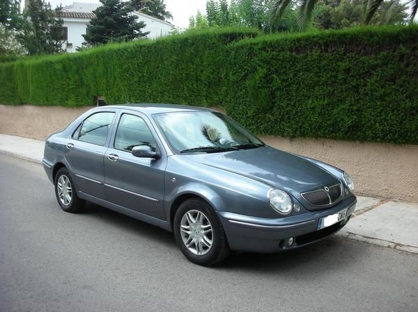 Lancia Lybra 1.9 JTD 115cv - Como nuevo