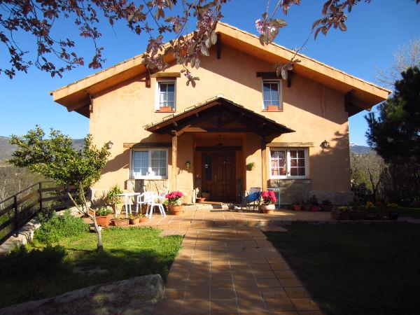 Chalet independiente en venta los molinos. c/peñalara, 15