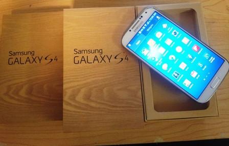 Samsung Galaxy S4 16 GB-Negro,nuevo en caja!