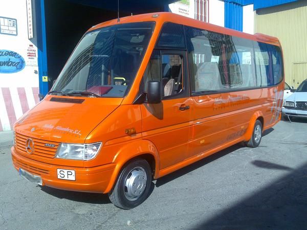 VENDO MICROBUS MERCEDES BENZ SPRINTER 412 D CON NOGE