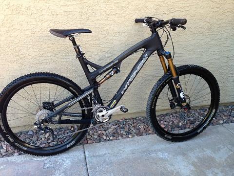 2013 Intensos Carbine 275 650B (GRANDE)