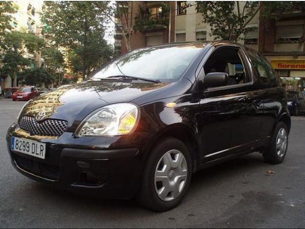 Toyota YARIS 1.0 VVT-I LUNA '05 en venta en Barcelona