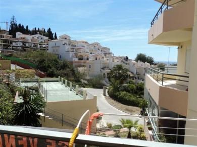 Apartamento con 2 dormitorios se vende en Nerja, Costa del Sol, Axarquia