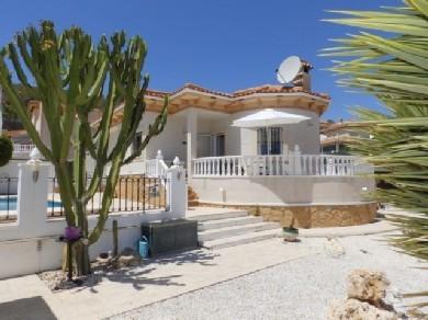 Chalet con 3 dormitorios se vende en San Miguel de Salinas, Vega Baja Torrevieja