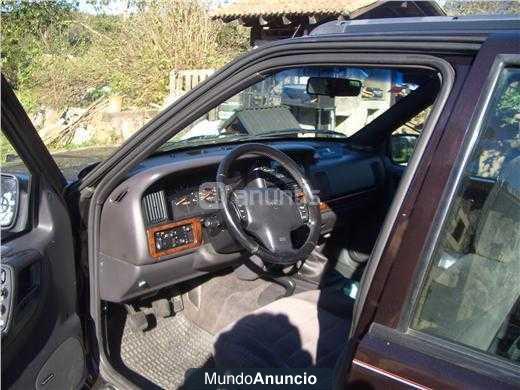 Jeep Grand Cherokee LAREDO 2.5TD