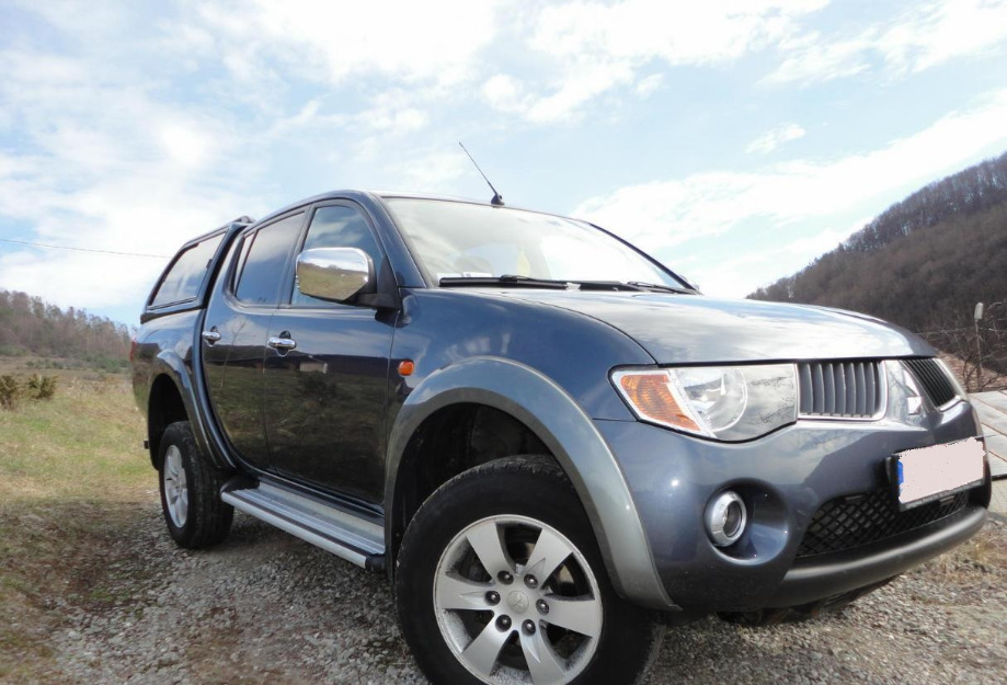 Mitsubishi L200 2.5 DI-D/167CV Double Cab Warrior