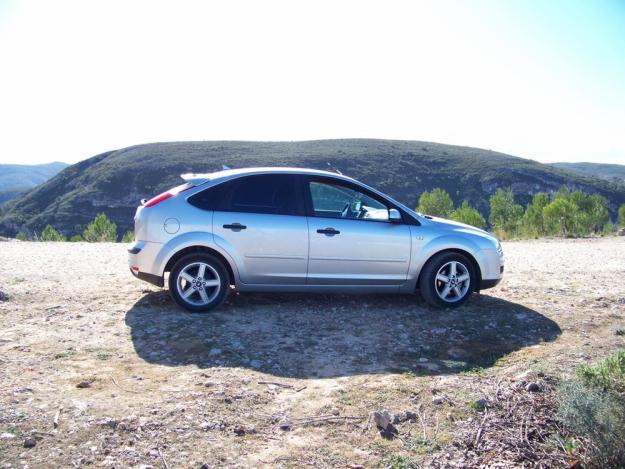 FORD FOCUS II 1.8TDCi Trend