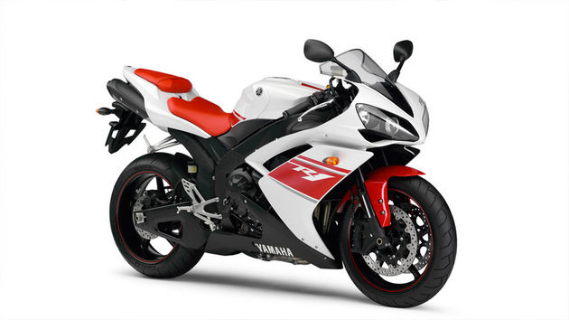 YAMAHA R1