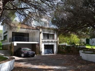 Chalet con 4 dormitorios se vende en Marbella, Costa del Sol