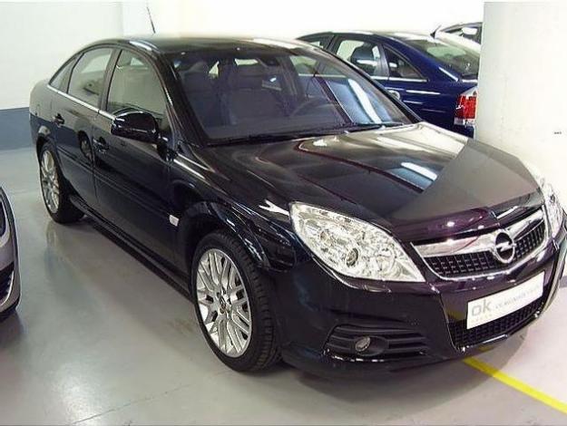 Comprar coche Opel Vectra 1.9cdti 8v Cosmo '07 en Madrid