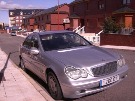 MERCEDES CLASE C 220CDI - Leon