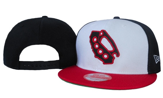 Gorra Snapback Cap Crooks & Castle Blanco / Negro