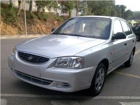 HYUNDAI ACCENT 1.5 CRDI GLS CON AIRE ACONDICIONADO 3.600  - Girona