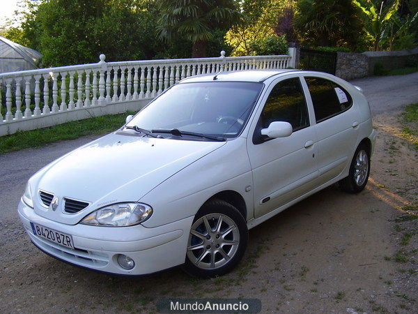 se vende renault megane