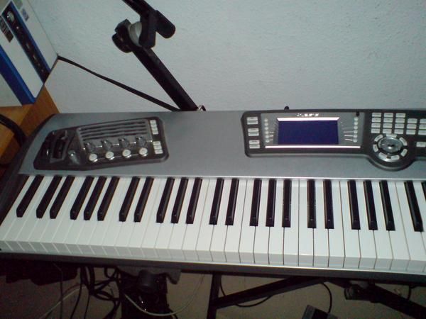 TECLADO ALESIS FUSION 8HD