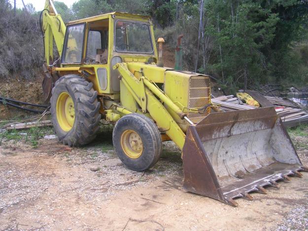 retroexcavadora mixta ford 550 en perfecto funcionamiento economica.