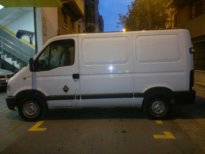 Se vende furgoneta Opel Movano Diesel en buen estado.