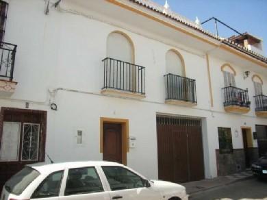 Apartamento con 4 dormitorios se vende en Alhaurin el Grande