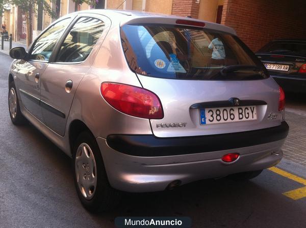 PEUGEOT 206 XS AÑO 2001 1.4CC 4P FULL EQUIPO!!