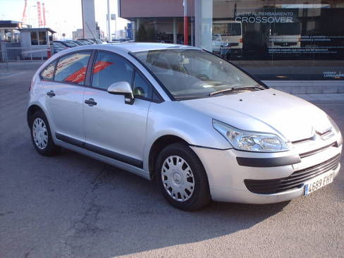 Volkswagen Golf 1.6TDI BLUE. 105CV DSG 4P ADVANCE. NEUVO MODELO.NACIONAL.