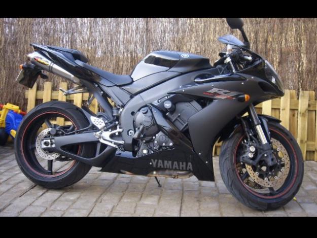 YAMAHA R1, 2006