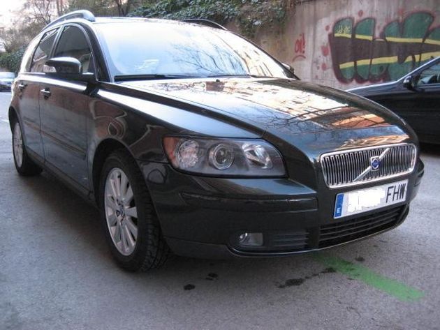 VOLVO V50 2.0 D MOMENTUM