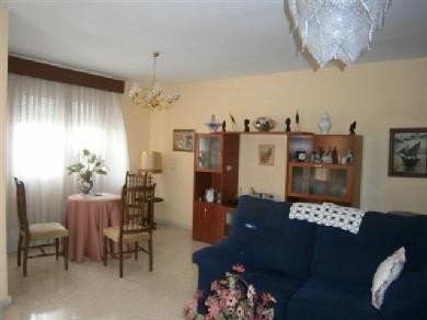 Apartamento con 3 dormitorios se vende en Marbella, Costa del Sol