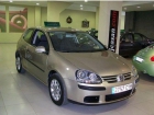 Venta de coche Volkswagen Golf 2.0 Fsi Highline Tiptr. '04 en Valencia - mejor precio | unprecio.es