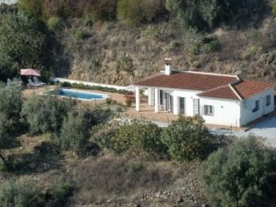 Chalet con 3 dormitorios se vende en Arenas, Axarquia