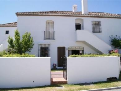 Apartamento con 2 dormitorios se vende en Estepona, Costa del Sol