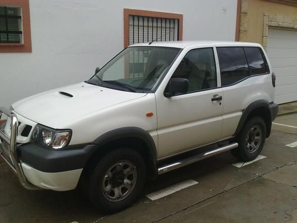 nissan terrano II