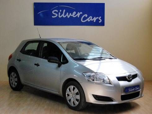 Toyota Auris 1.4 D4-D 90 CV LUNA - 211 €/MES