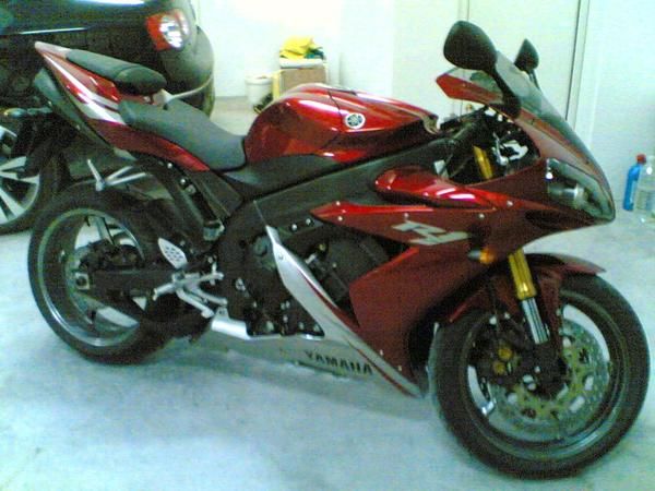 VENDO MOTO YAMAHA + EQUIPAMIENTO (MALAGA)